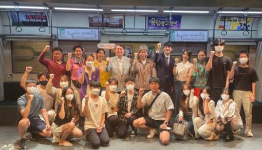 韩总统休假开心看戏剧，不见佩洛西，可能的原因是什么？