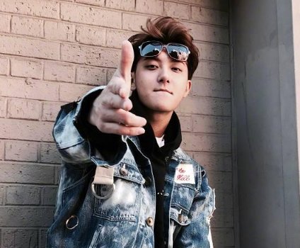 对于存款被冻结一事，黄子韬是如何回应的？