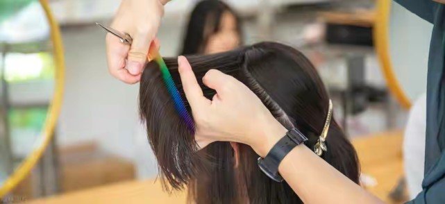 大理撤销“剪发定价60元”文件，行业协会道歉，这背后哪些问题值得关注？