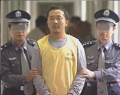 在早餐店里投放老鼠药，致百人食物中毒、42人死亡，后来怎样？