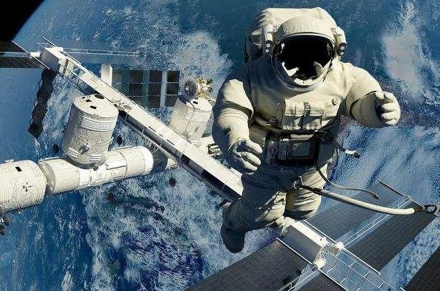 三位航天员在太空看奥运，在太空上看奥运是一种什么感受？