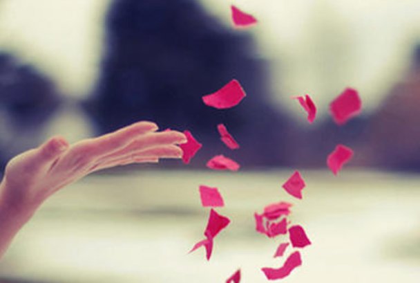 我们总会对过去的一些事耿耿于怀，怎么才能让过去事成为真正的过去式？