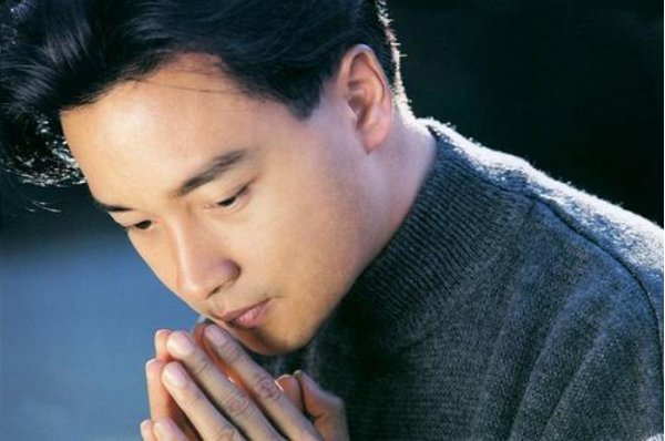 人人追捧的张国荣，为何会成为刘德华的眼中钉？