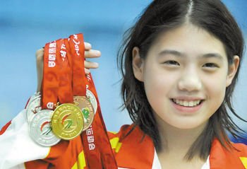 张雨霏要用四枚奖牌召唤郭麒麟，郭麒麟是如何回应的？