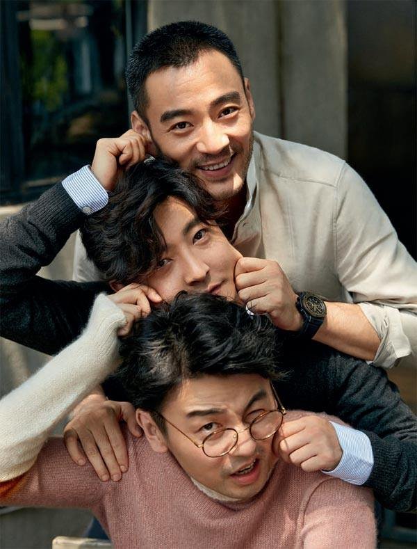 雷佳音郭京飞李光洁关系为什么好，他们三个叫什么组合？