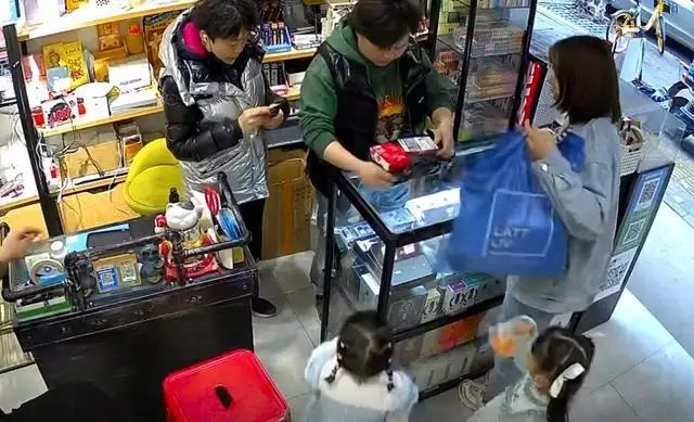 湖北一老板在一声声“姐姐”中逐渐迷失自我，当时到底发生了什么？