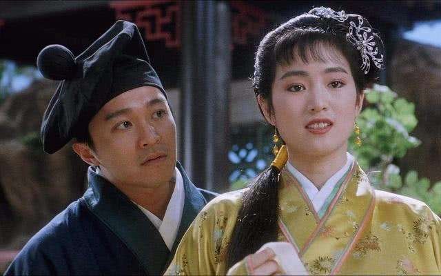 “赏花赏月赏秋香”的上一句是什么