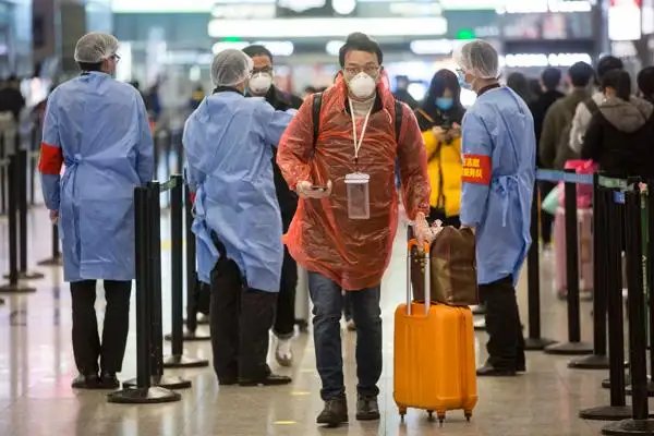 上海徐汇一人核酸检测异常，相关区域暂停非必要流动，当地疫情为何反复？