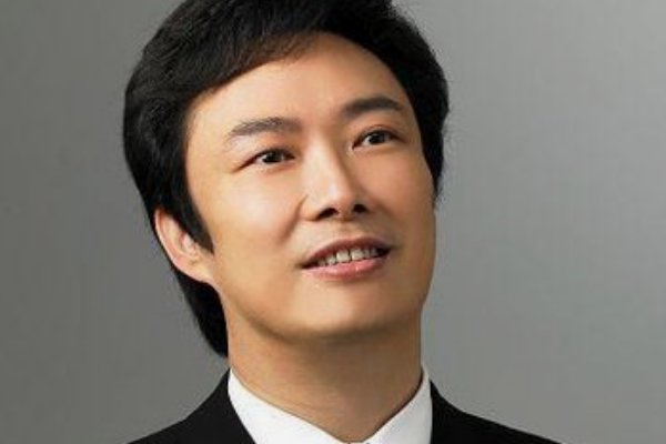 齐秦和费玉清都被叫做小哥，这个小哥到底是什么意思？