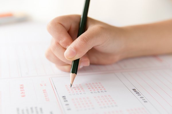 如何查找大学往年期末考试卷子？