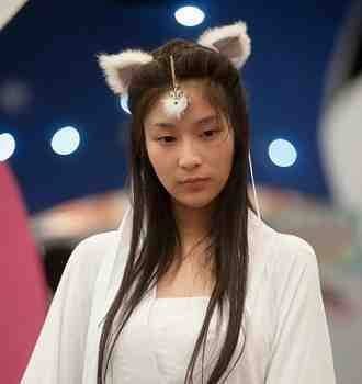 白狐少女的疑似炒作