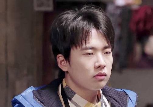 郭麒麟发文否认恋情，公众人物必须要舍弃隐私权吗？