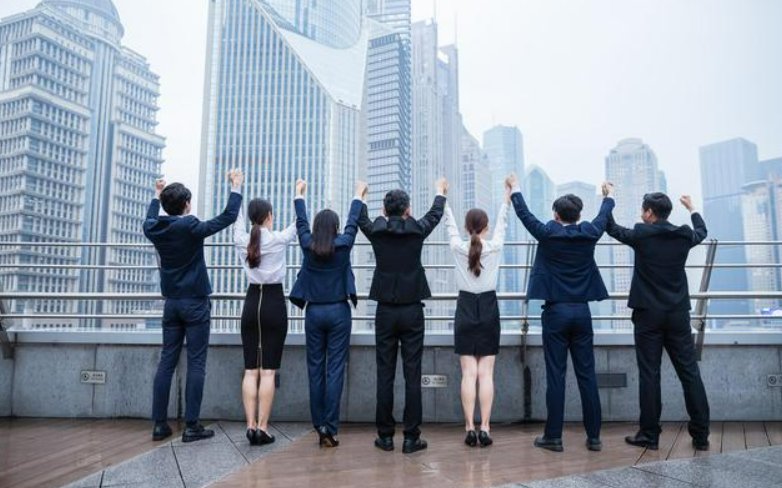 为什么毕业三四年之后，同学们之间的差距会越来越大？