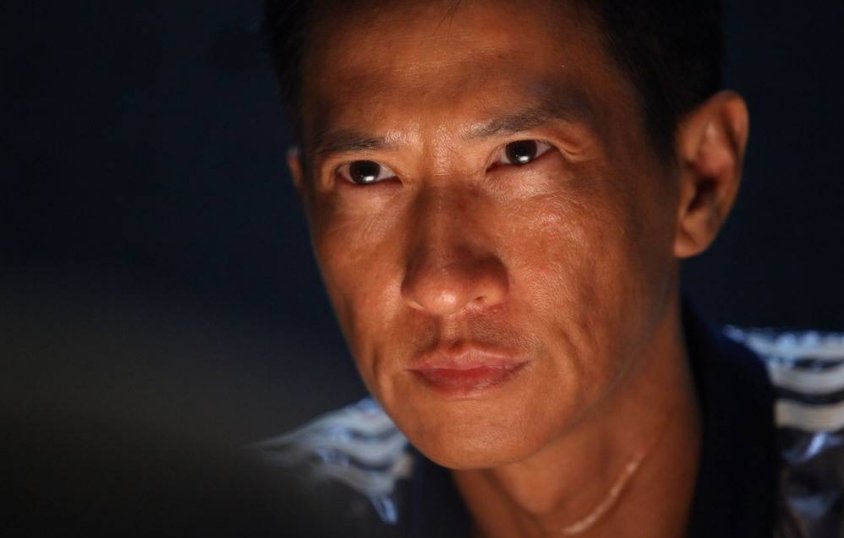 大追捕 为什么张家辉没有一早就自首？