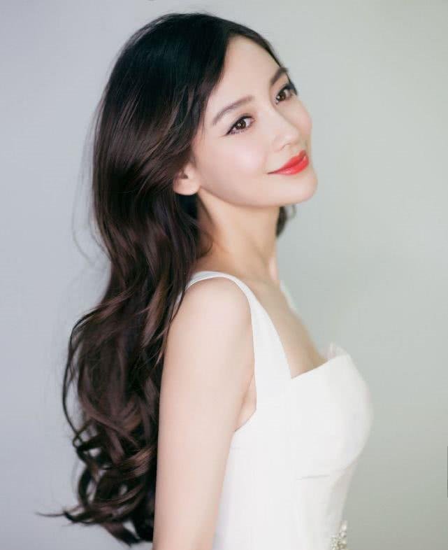 为什么杨颖在韩国人气那么高？