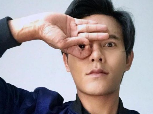 反手ok手势挑战上热搜，你知道这个手势的技巧吗？