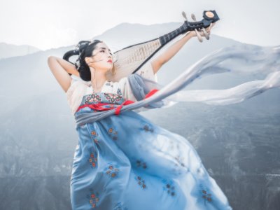 旧时称女人身上什么东西为招财？