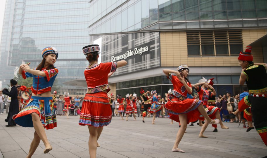 ibuki甩手舞舞者多大了？,