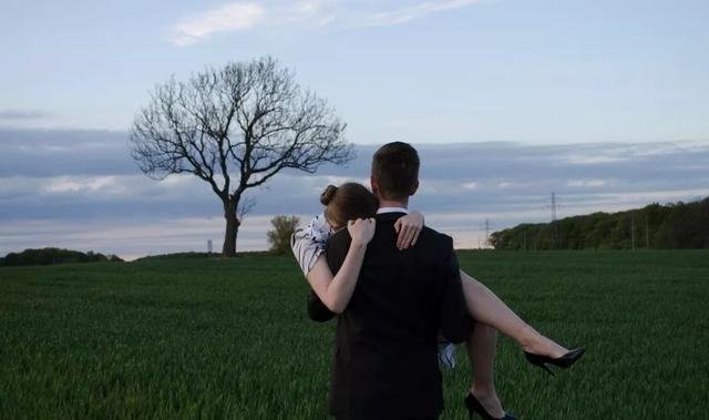 在爱情中，敷衍会对两个人的感情产生多大的伤害？