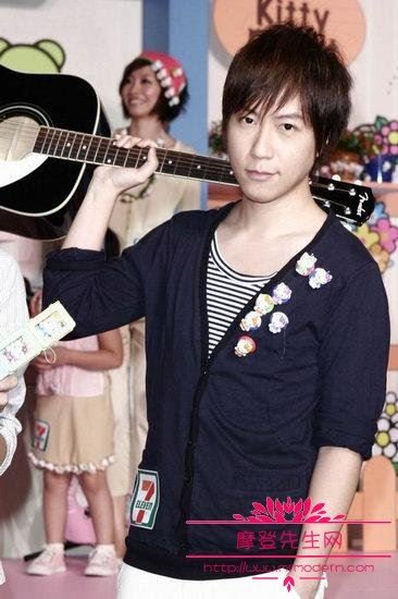 阿信为什么和他的女助理分手？