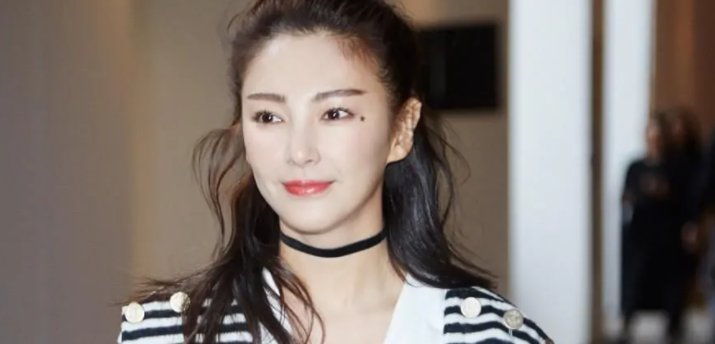 李柄熹和张雨绮差多大？,