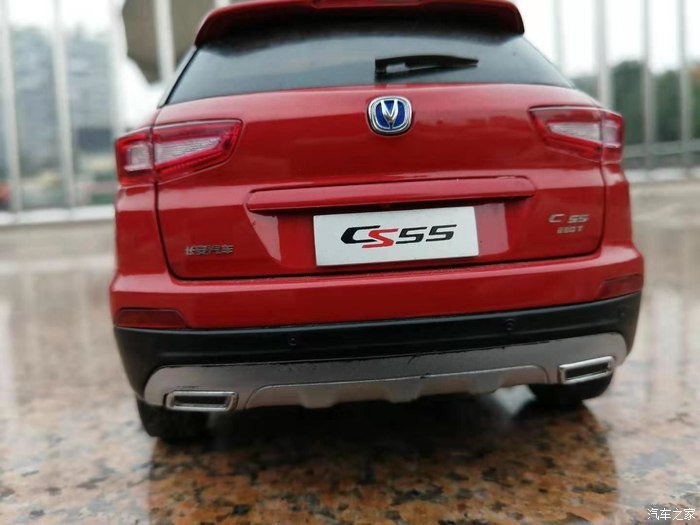 国产最美SUV，赏长安CS55炫动红的时尚