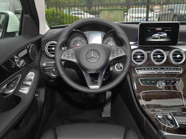 奔驰C200报价是多少?目前值得入手么?