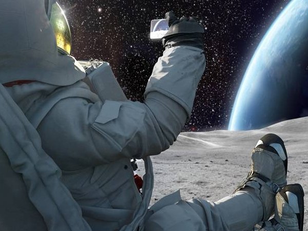 登上月球的宇航员有几个