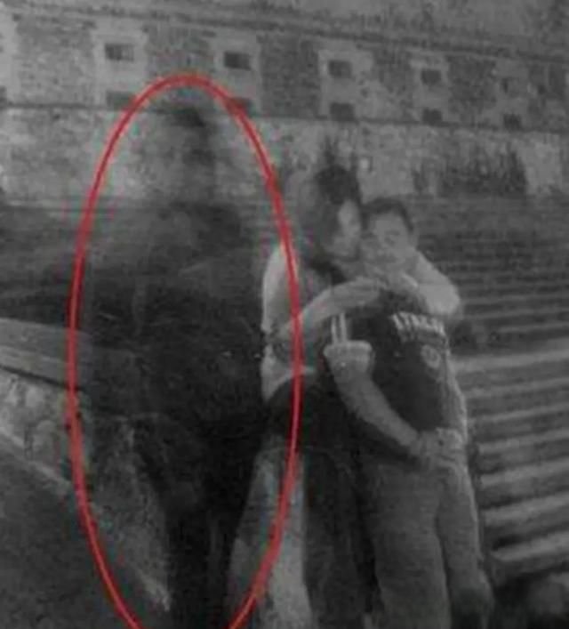 史上最诡异的图片吓死20万人 看懂了超吓人