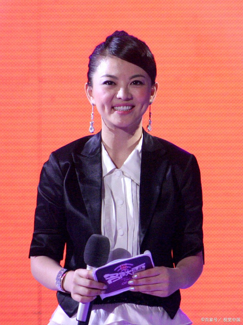 央视点名李湘，扯下了李湘身上最后一块遮羞布，到底咋回事？