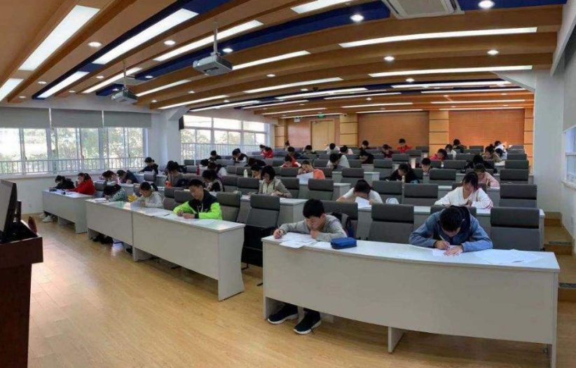 2017年中考分数线是多少