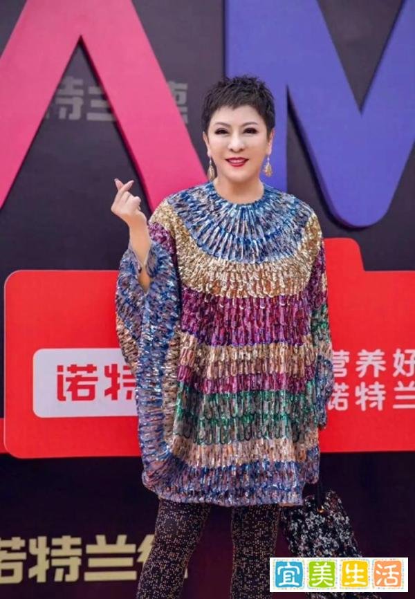 向太不慎摔倒！大腿骨断裂手术持续5小时，本人发文感慨世间疾苦