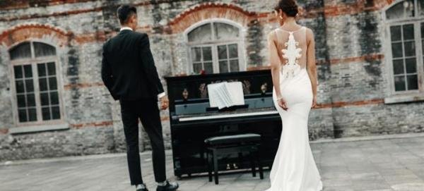 郑州婚纱摄影前十排名 郑州婚纱照价格一般多少钱