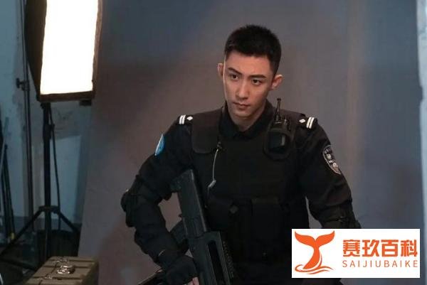 王一博、黄景瑜双顶流难撑《维和防暴队》票房，伪大片沦为大笑柄