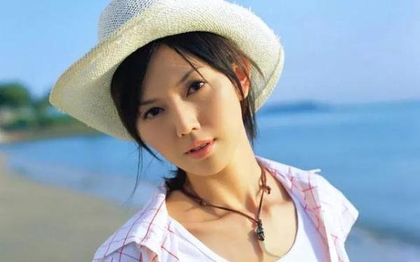 40岁孙燕二胎姿喜获公主，高龄孕育之路你不知道的艰辛！