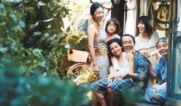 老人在家摔倒，呼救4天4夜获救：那么多子女，还不如一个脸盆！