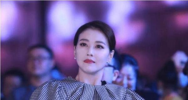 曝周海媚病历的医生被抓，身份被扒不简单，医院处理结果大快人心