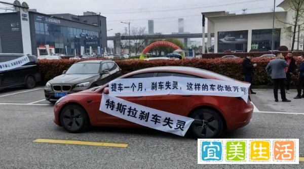嘴硬的特斯拉终于松嘴了,召回110万辆车