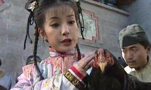 老版《还珠格格》中有哪些让人尴尬的穿帮镜头？