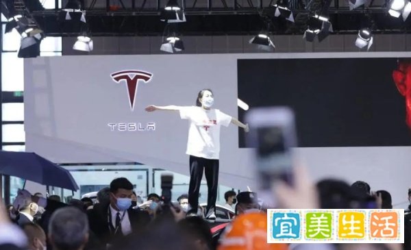 嘴硬的特斯拉终于松嘴了,召回110万辆车