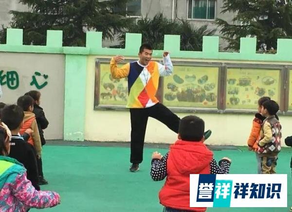 幼儿园“猛男幼师”跳舞走红，可爱舞姿惹争议，你对男幼师怎么看？