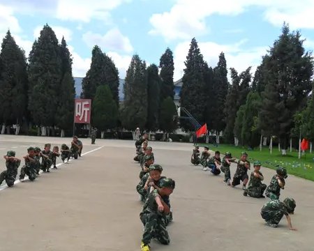 全封闭式学校有哪些学校?
