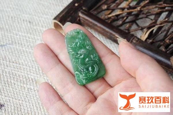 翡翠雕龙的寓意你知多少？