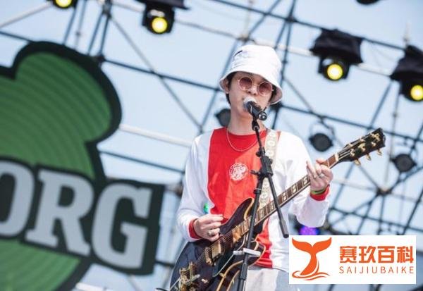 马思纯告白男友：他像太阳一样照亮我究竟是什么情况
