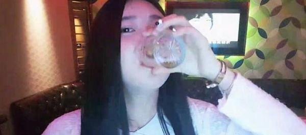 阿怡大小姐现在怎么样 曾经斗鱼一姐因吃鸡代打事件沉寂很久