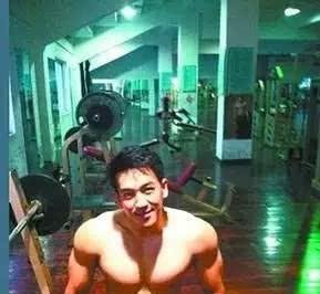 盘点一下那些年迷死人的高校男神老师！