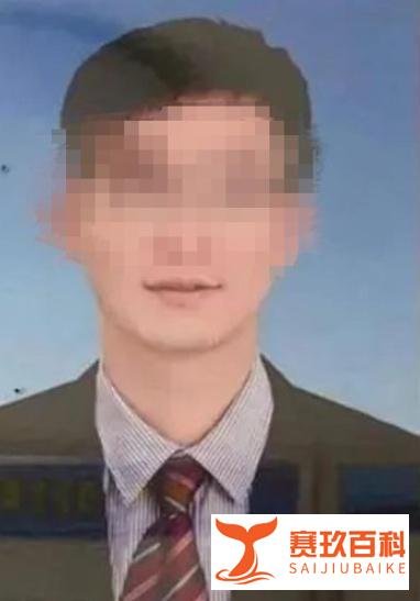 太浪了！副镇长放荡不羁，半夜上门叫他人妻子去KTV!夜生活真丰富