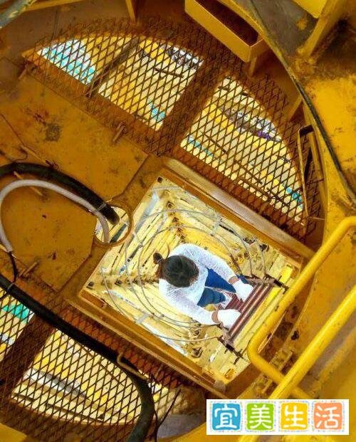 23岁女网红从塔吊上坠落身亡!这究竟是意外还是事故?