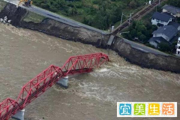 60年罕见超强台风来袭,铁路停运,航班取消,已致33人死亡!