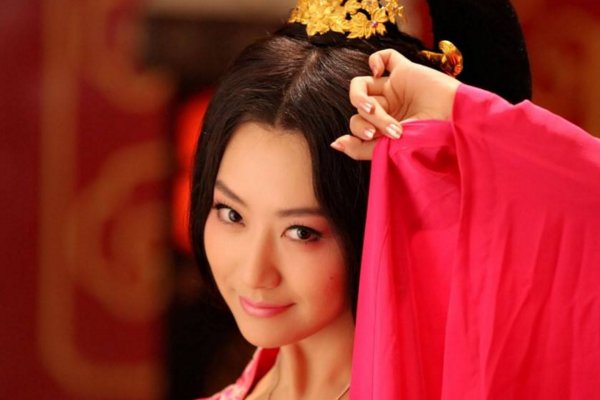 白冰的婚姻状况究竟是怎样的，为何很多人都会心疼她？